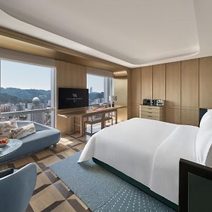 Grand Deluxe King Room